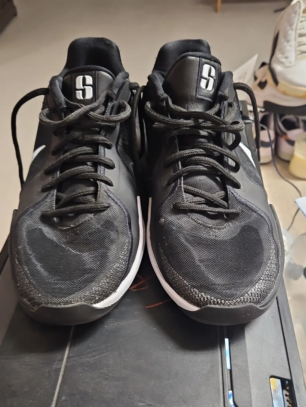 Nike Sabrina 2 Men’s 11 - Black White